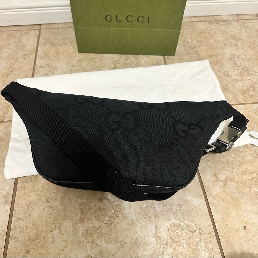 New authentic Gucci Jumbo GG belt crossbody bag in GG canvas with leather trim - Picture 16 of 16